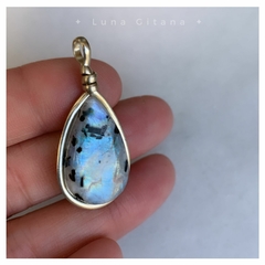 Dije Piedra de la Luna Turmalinada - Luna Gitana