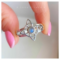 Anillo Nudo de Bruja Piedra de la Luna
