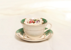 Juego de Taza y Plato Antiguo