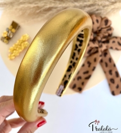 Tiara Estofada Dourada