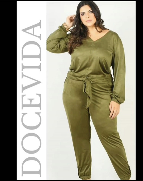 Conjunto suede verde