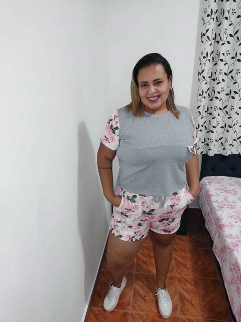 Conjunto Rosas e cinza