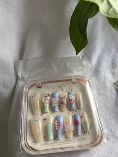 uñas postizas sanrio con pegamento y lima - bal boutique