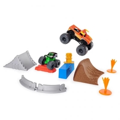 MONSTER JAM 1:70 VALUE STUNT el toro loco - comprar online