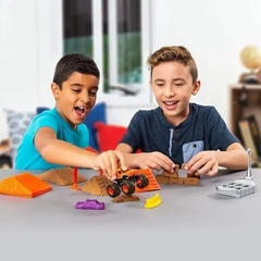 Pista Monster Jam Dirt - El Toro Loco + Kinetic Sand - Juguetería Pekita's