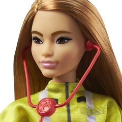 Muñeca Barbie paramédica - mattel - Juguetería Pekita's