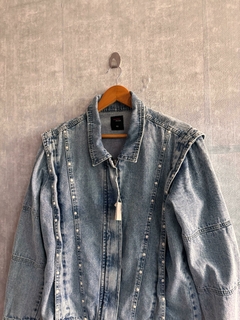 Jaqueta Jeans (M) - Barganhei Brechó