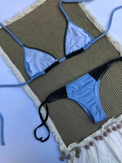 BK DENISSE COMBINADA - CELESTE CON NEGRO - comprar online