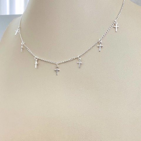 GARGATILHA CRUZ LISA PENDURADAS PRATA 925