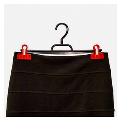Percha Pollera Pantalón Plástico Colombraro en internet
