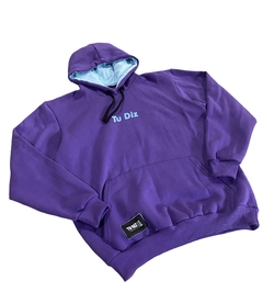 MOLETOM CANGURU PELUCIADO TU DIZ LOGO PÚRPURA - comprar online