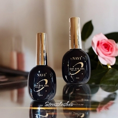 Esmalte Ojo de gato Navi 10ml cat eye Nuevo