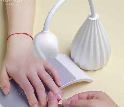 Cabina para uñas soft gel flor