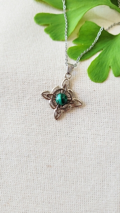 Nudo de bruja en Malaquita (2,4cm)