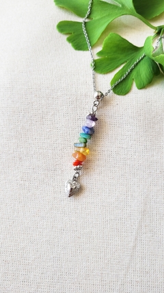 Dije de los 7 chakras con escallas y corazón