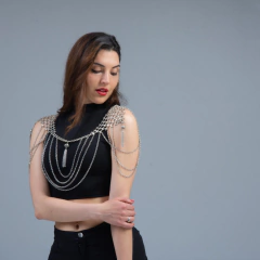 Pechera metálica con hombreras - comprar online