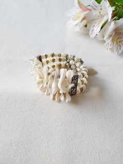 Brazalete Zafira en Nácar