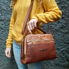 BOLSA EM COURO NEW LEZARD AMÊNDOA REF. 1229