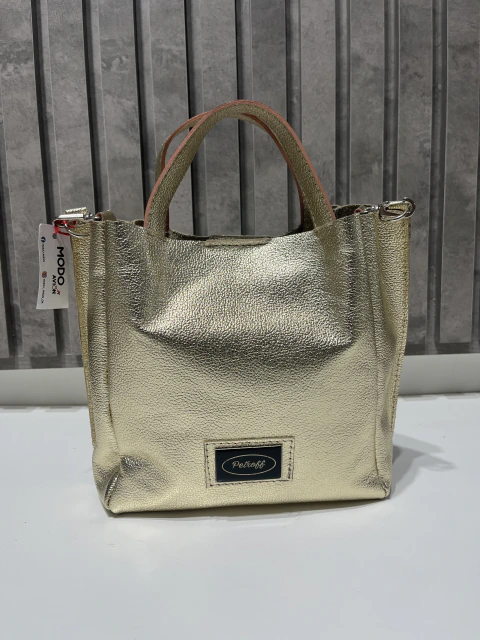 CARTERA DE CUERO DORADA