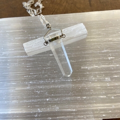 Colar difusor quartzo transparente