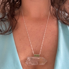 Colar ponta de quartzo transparente - comprar online