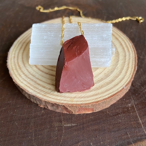 Colar de jaspe vermelho