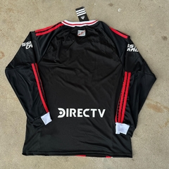 Camiseta RP Manga larga - Curva en internet