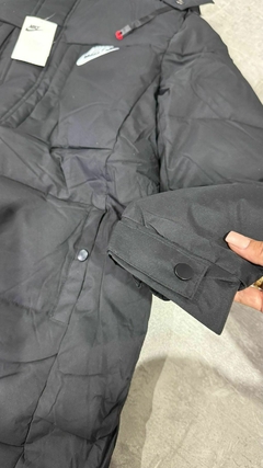 Campera Nike Inflada Impermeable - Curva - comprar online