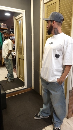 REMERA OVER "STEWART" en internet