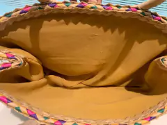 Bolsa de Palha colorida na internet