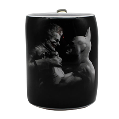 Caneca Soco Inglês Batman vs Coringa