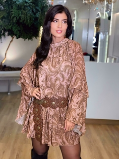 Vestido Beatriz na internet
