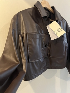 JACKET ECOCUERO ZARA en internet