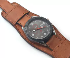 Brazalete de cuero con Reloj Marron - comprar online