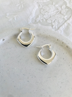 Aros Zora AB