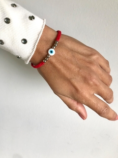 Pulsera Ojo, hilo rojo