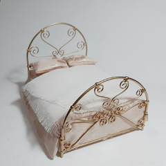 Miniatura de cama clássica Itália
