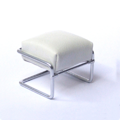 Miniatura de puff moderno escala 1:12