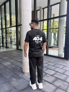 REMERA HOMBRE 404 en internet