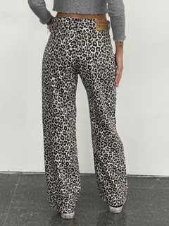 JEAN WIDE LEG LEOPARDO - comprar online