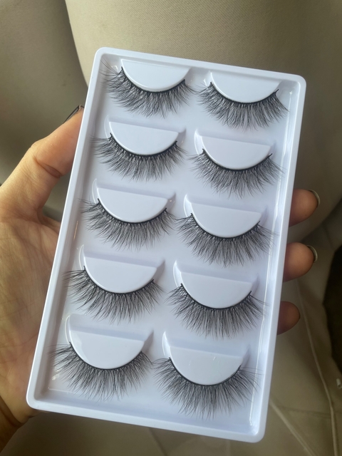 #12 - Cartela de cílios postiços com 5 pares