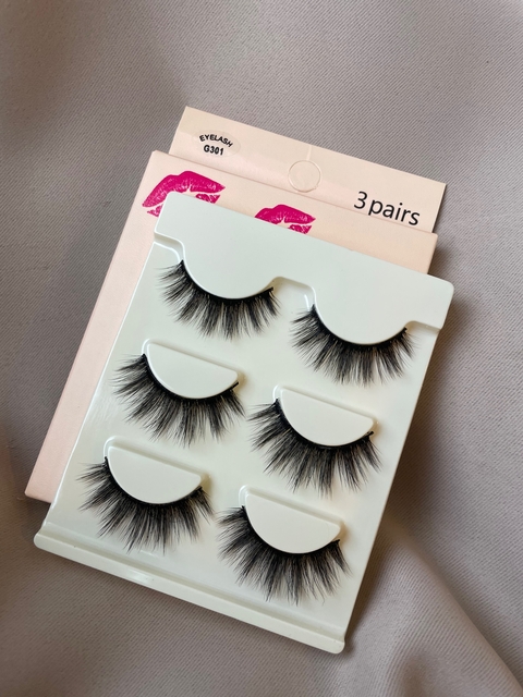 g301 - cartela com 3 pares de cílios postiços