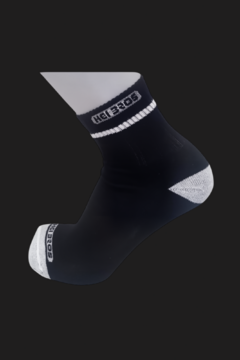 Meias Clássica Cano Médio HEI BROS - Kit com 3 pares (Cinza Branca Preta) na internet