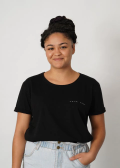 CAMISETA PRETA HORIZONTE na internet