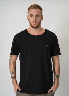 CAMISETA PRETA HORIZONTE - comprar online