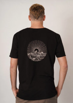 CAMISETA PRETA HORIZONTE