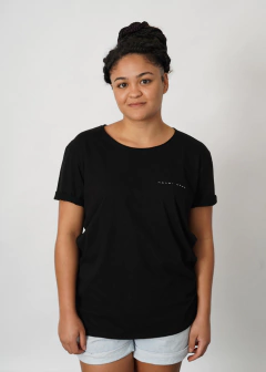 CAMISETA PRETA HORIZONTE - Malai Wear - Camisetas, Moletons e Acessórios