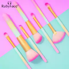 Set 7 brochas Ruby Face en internet