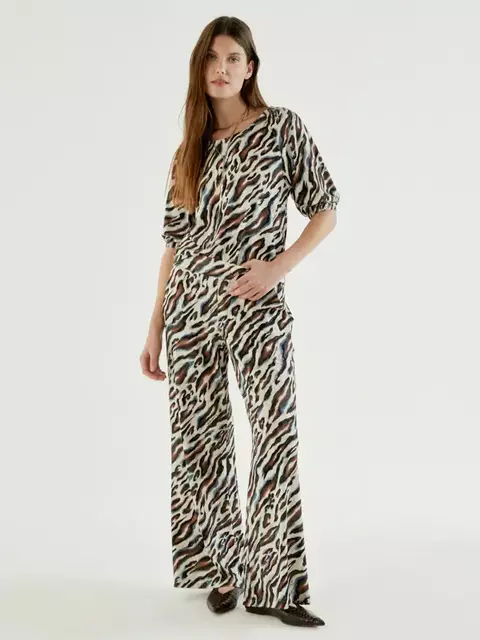 REMERA SOLANA - ASTERISCO - comprar online