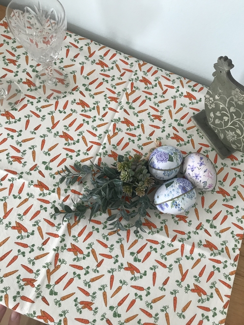 Caminho de Mesa Páscoa bordado